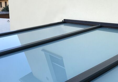 Detailaufnahme von oben von einem Glasdachsystem von Klaiber