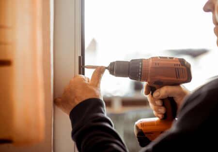 Montage Fensterschutz Bohrmaschine